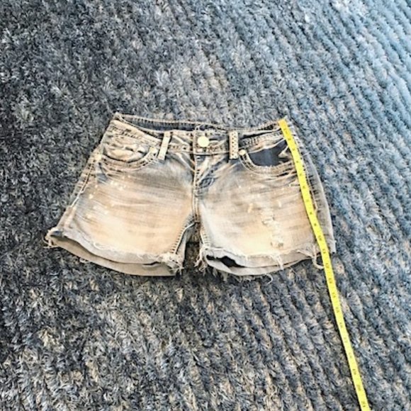 Amethyst Jean Shorts - Picture 7 of 8